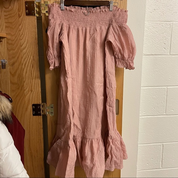 Ivy Moda Off Shoulder Pink Dress - Picture 2 of 3